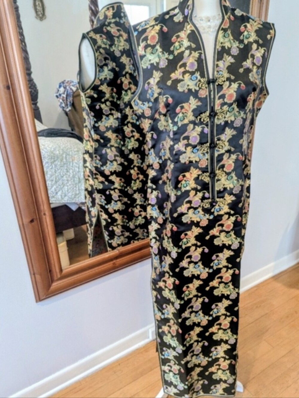 🦄RARE🦄 2XL Black Floral Satin Cheongsam Dress